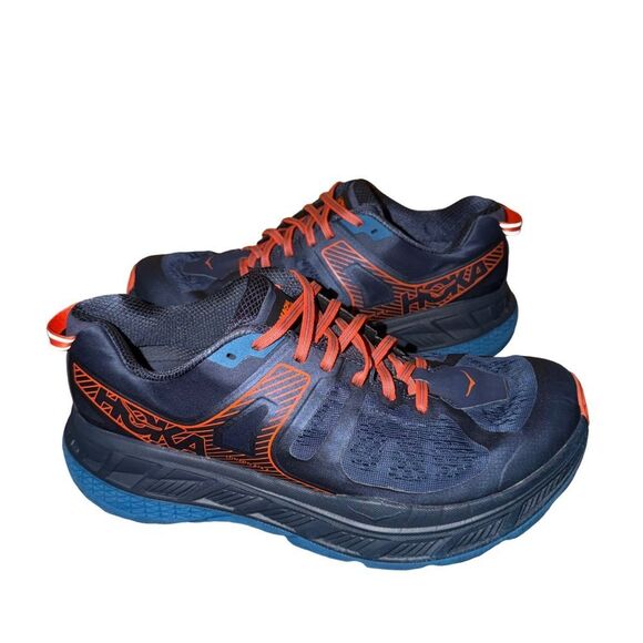 Athletic_Shoes